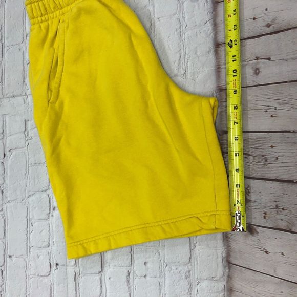 Nike Men Sweat Shorts Size Small Yellow Cotton Blend Big Logo Preppy M124 -7 - Picture 5 of 15